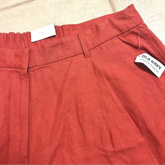 NWT Old Navy Plus 2X Women’s Extra High-Waisted Linen Trouser Shorts 5-inch wine - Picture 2 of 8